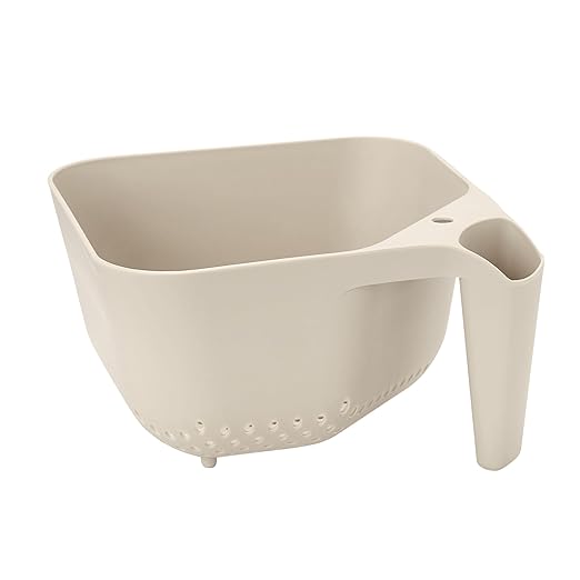 Tovolo Elements Square Colander with Handle Strainer Basket for Pasta Fruit Berries Veggies, Easy to Clean BPA Free Heat Resistant Plastic Colander with Spout 3 Quart Kitchen Strainer, Oatmeal