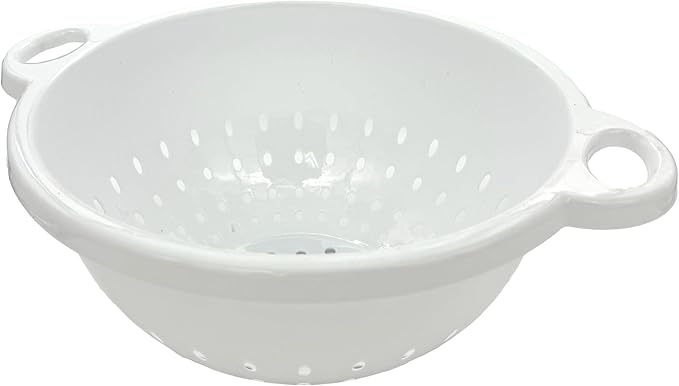 Rocky Mountain Goods White Plastic Colander Bowl with Handle - Deep 5 QT Strainer for Kitchen Vegetables, Pastas, Fruit - BPA Free - Dishwasher Safe