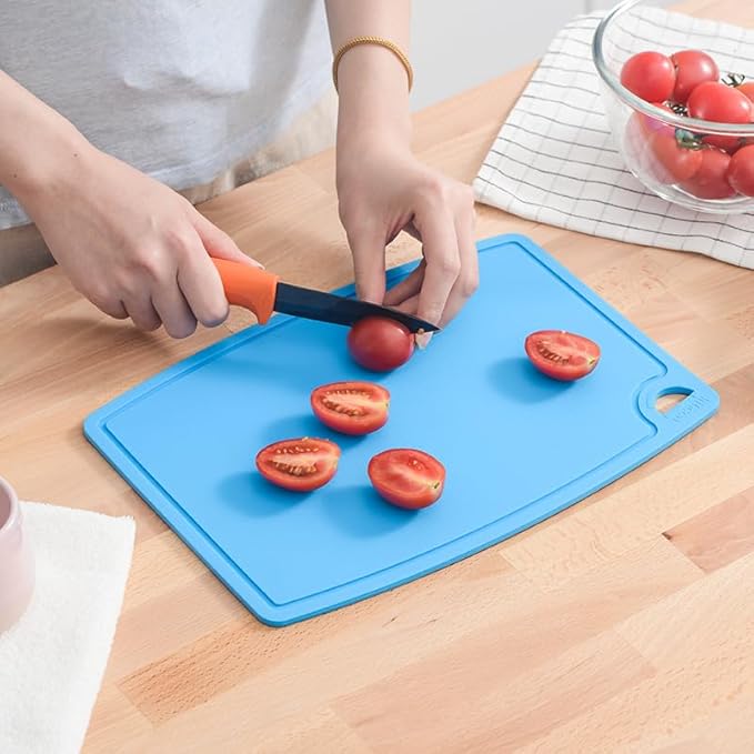 Liflicon Thick Silicone Cutting Board 12.6'' x 9.1'' Foldable & Flexible Design Juice Grooves Easy Grip Handle Dishwasher Safe-Blue