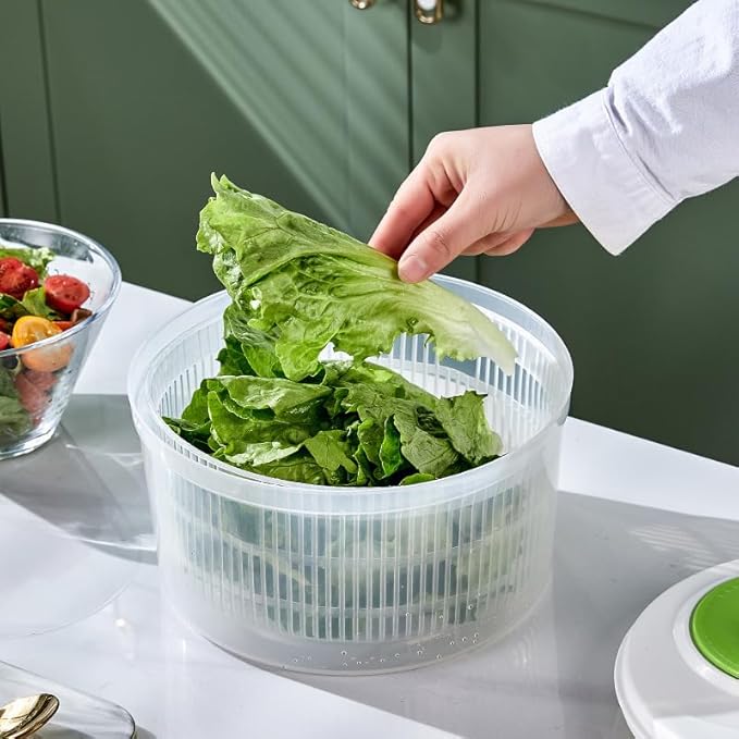Salad Drainer, 3L Capacity Salad Spinner with Drainboard Multifunctional Salad Drainer with Bowl and Strainer, Hand Crank Salad Dryer Vegetable Spinner for Cooking, 9 In Diameter