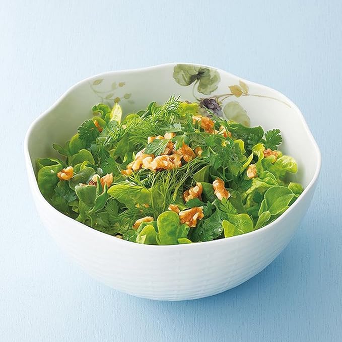Narumi 51281-21911P Lucy Garden Salad Bowl, Diameter 8.7 inches (22 cm), Berry Pattern, Stylish, Cute, Relief, Wedding Gift, Microwave Warming, Dishwasher Safe, Gift Box Included