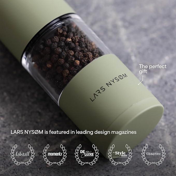 LARS NYSØM Salt and Pepper Grinder Set, Manual Salt and Pepper Mills with Adjustable Ceramic Grinder, Design Spice Shaker Set (Brown/Beige)
