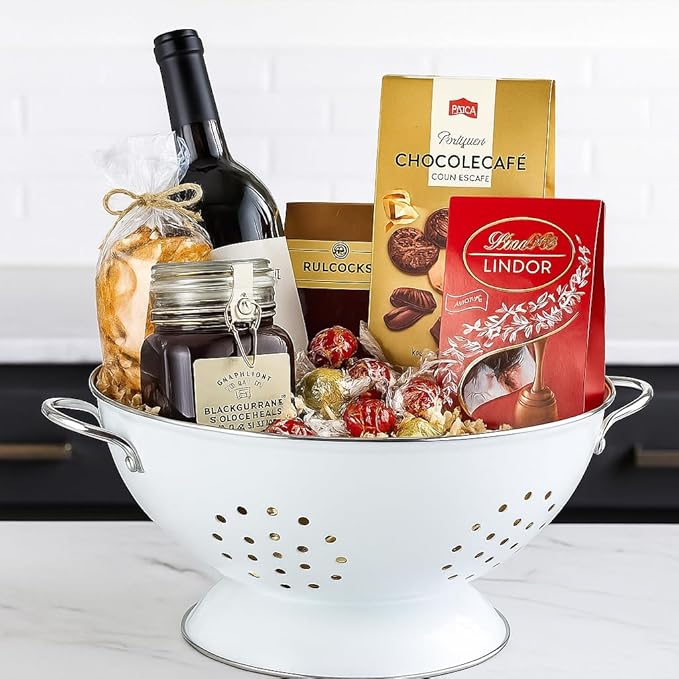 Reston Lloyd Calypso Basics Extra Large Enameled Colander with Solid Base, Strainer Basket with Handles, for Pasta, Berries, Vegetables, Fruit, Red, 7 Quart (224oz/ 6.6 L)