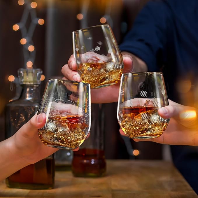 Joeyan Etched Stemless Wine Glasses,Hand Blown Drinking Glass Cups Wine Tumbler with Line Patterns,Carved Large Cocktail Whiskey Glasses,Gift for Party Wedding,4 Pack,17.5 oz,Dishwasher Safe